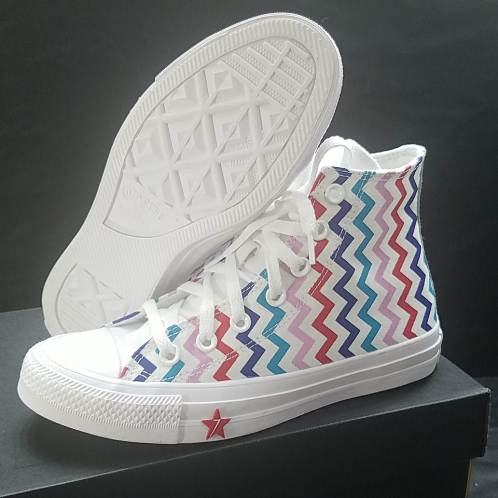 Converse high top BRAND New - Picture 5 of 13